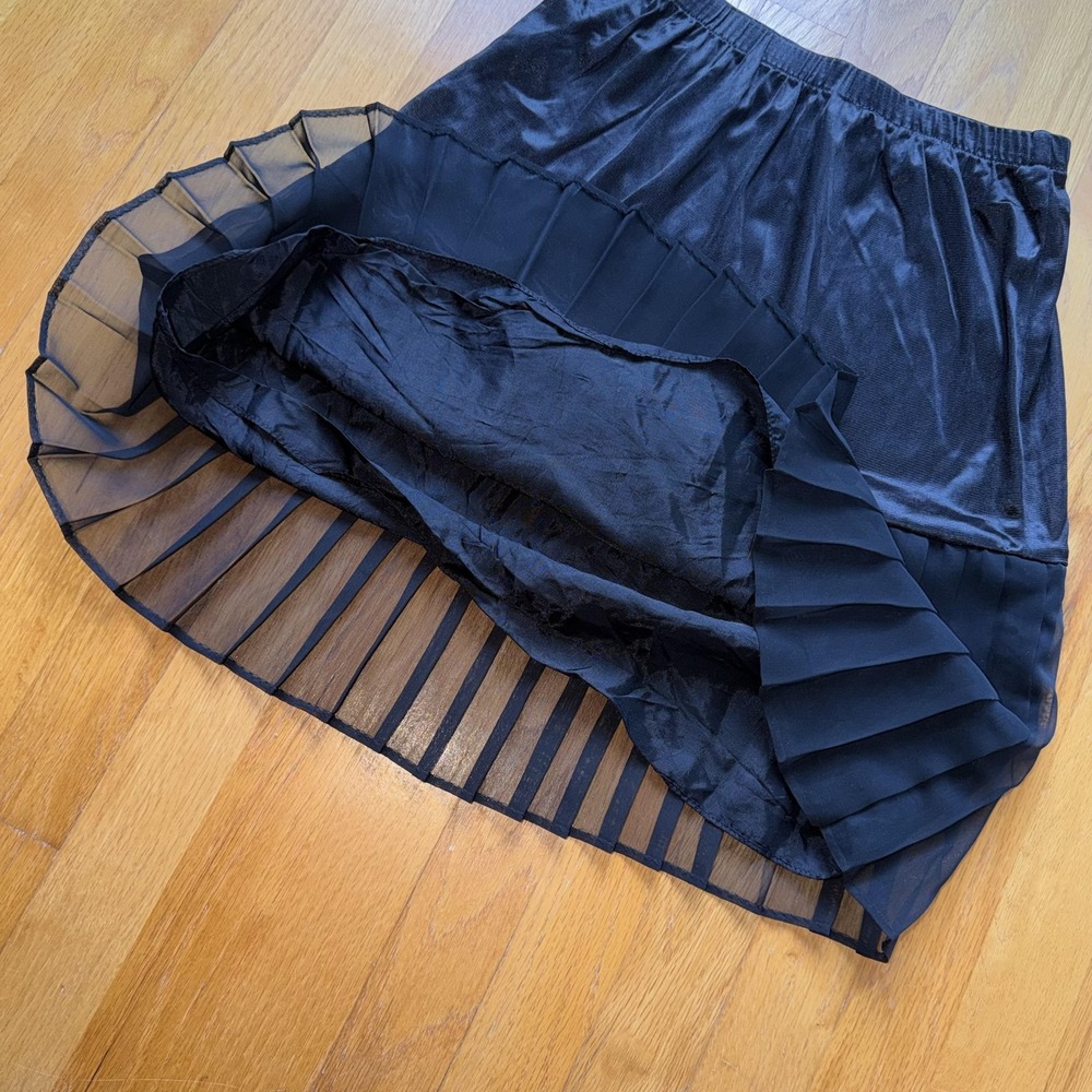Vintage Black Pleated Slip Skirt S Elastic Waist USA Made Lingerie 80s 90s sheer - Picture 4 of 7